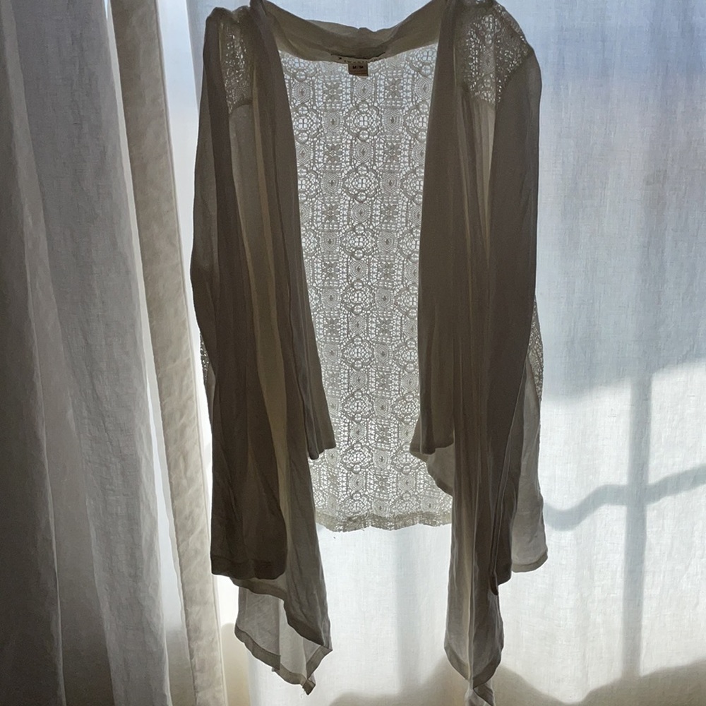 White geometric shape back light sweater by Forever 21